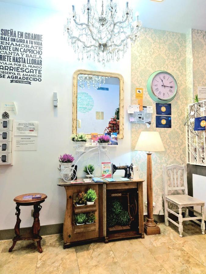 Hostal Boutique Luna De Gavin 库列拉 外观 照片