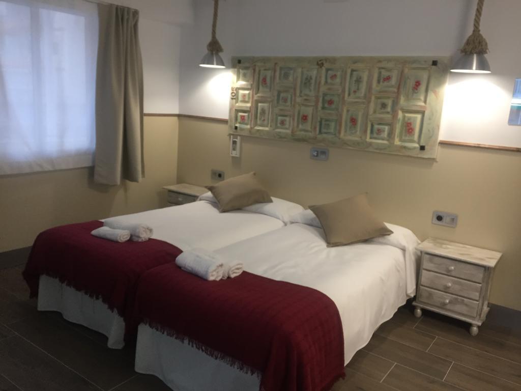Hostal Boutique Luna De Gavin 库列拉 外观 照片