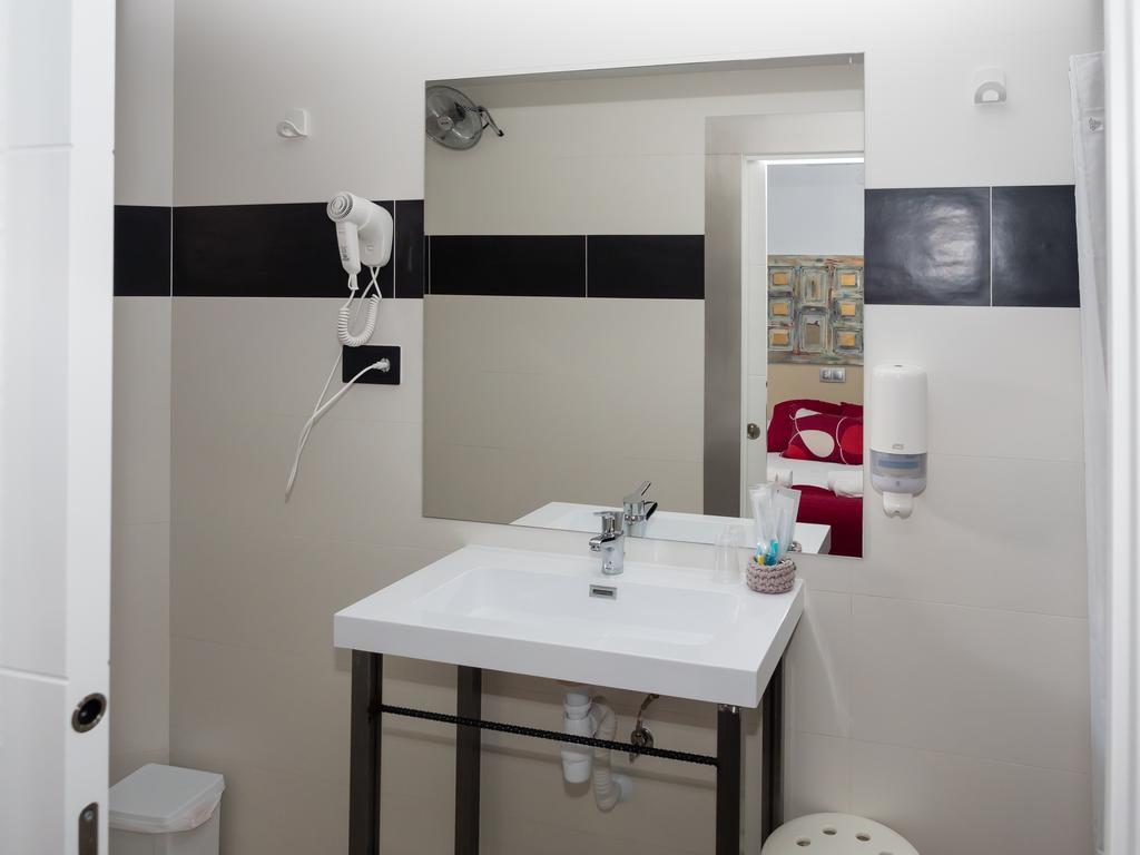 Hostal Boutique Luna De Gavin 库列拉 外观 照片