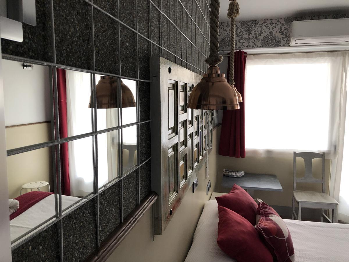 Hostal Boutique Luna De Gavin 库列拉 外观 照片