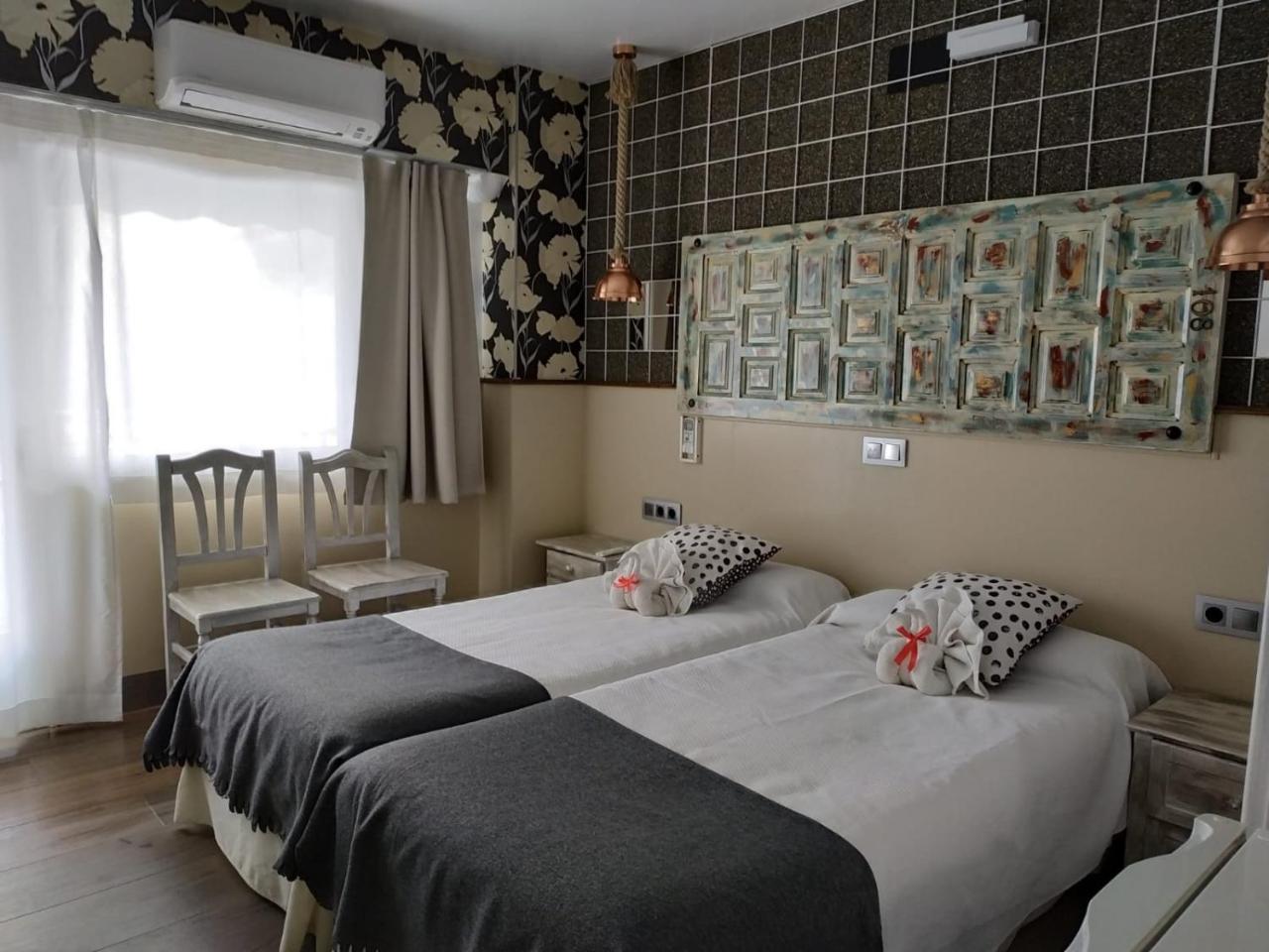 Hostal Boutique Luna De Gavin 库列拉 外观 照片